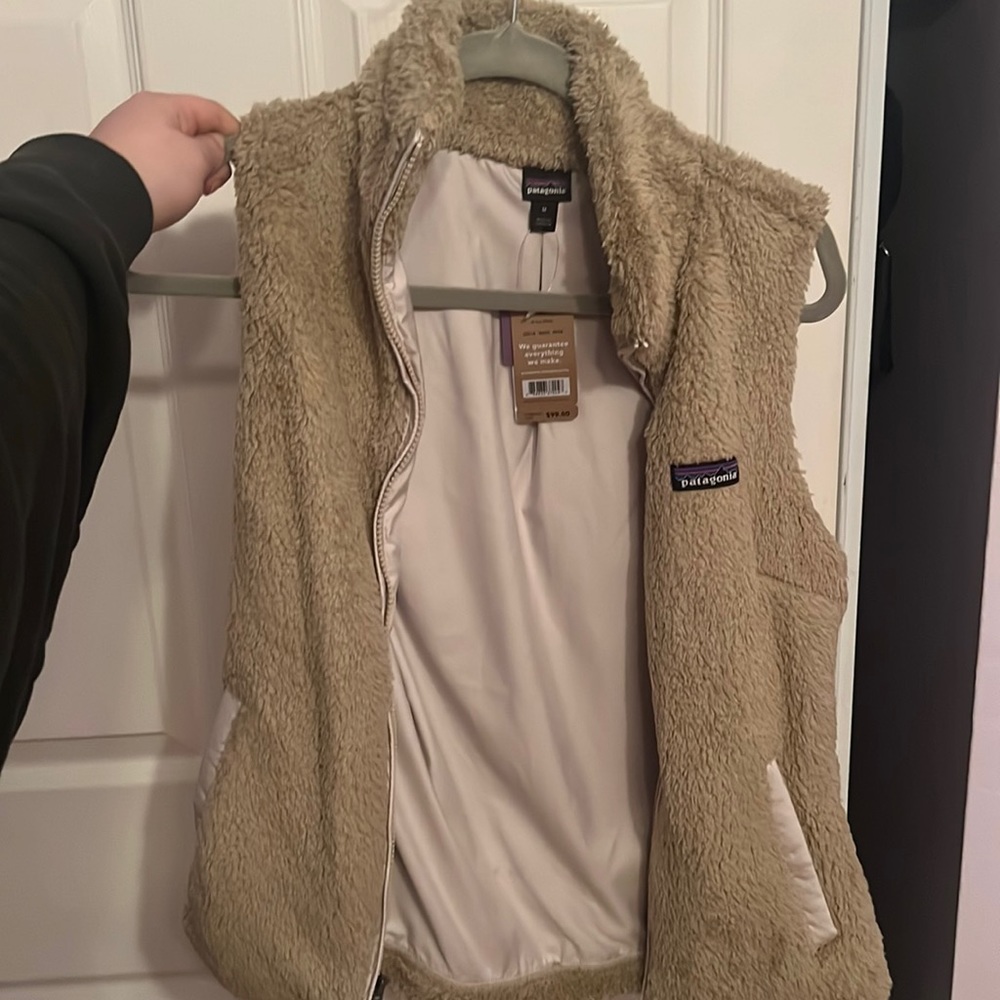 BRAND NEW WITH TAGS Patagonia Women’s Los Gatos Vest Beige khaki